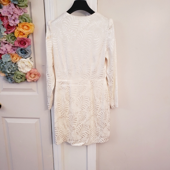 FREE PEOPLE Dress Cocktail Long Sleeves V Neck Mini Boho Cocktail Ivory SMALL - Picture 7 of 11